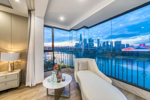 Yuzhong Apartment | 重庆云邸-江景格调公寓