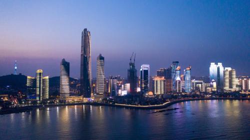 Shinan District Hotel | 青岛海天大酒店 山海相拥典雅奢华