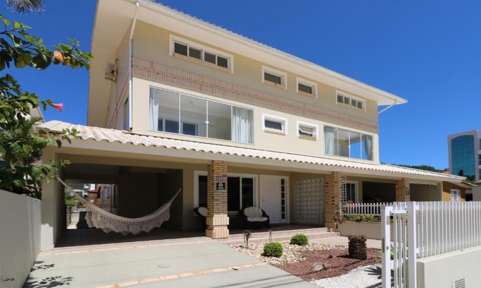 Governador Celso Ramos House | #003 Casa show a 1 min a pé da praia de Palmas