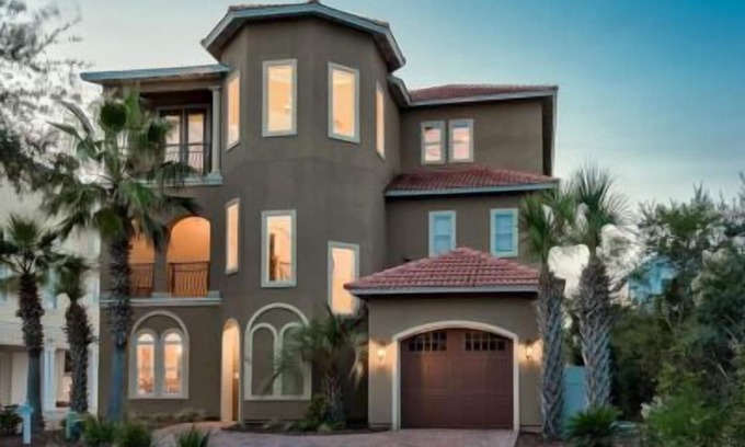 Emerald Waters Village House | 1/2 Block From Private Beach, 7 BR, Remodeled, Theater, Discounted Golf Cart