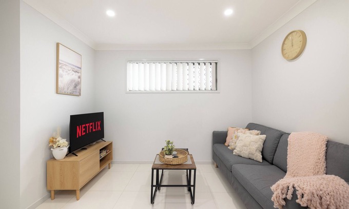 Rocklea Apartment | 1 Bdr Apt! GST Credits! Kitchen! Parking! 314AF1