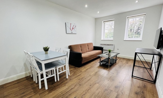 Ealing Apartment | 1-Bed Apartment in Ealing