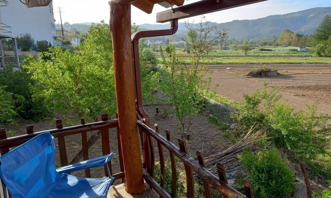Coja House | 1 bed House - Sleeps 4 - Balcony - Mtn View