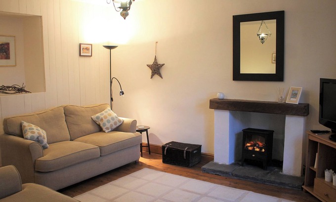 Lindale Cottage | 1 bedroom accommodation in Lindale, near Grange-over-Sands