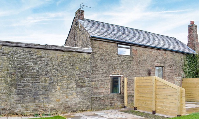 Appley Bridge Cottage | 1 bedroom accommodation in Standish, near Wigan