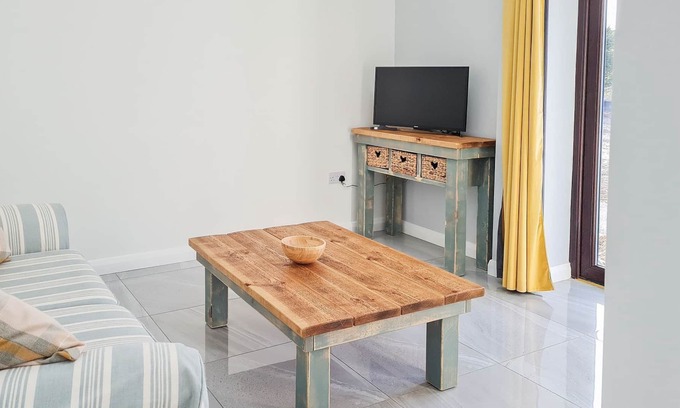 Ynysddu Cottage | 1 bedroom accommodation in Mynydd Islwyn