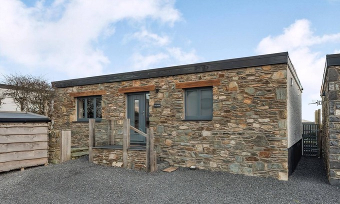 Holyhead Cottage | 1 bedroom accommodation in Penrhos Feilw, near Trearddur Bay