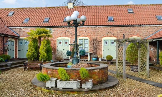 Grimsby Cottage | 1 bedroom accommodation in Tetney, near Cleethorpes