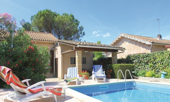 Donzere House | 1 bedroom accommodation in Donzère