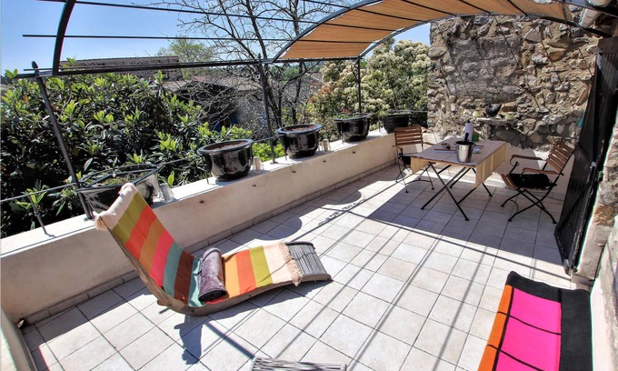 Manas House | 1 bedroom accommodation in Manas