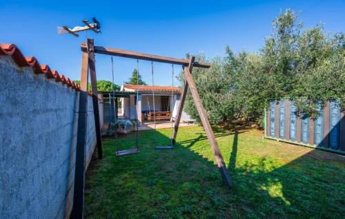 Liznjan Apartment | 1 Bedroom Amazing Apartment In Liznjan