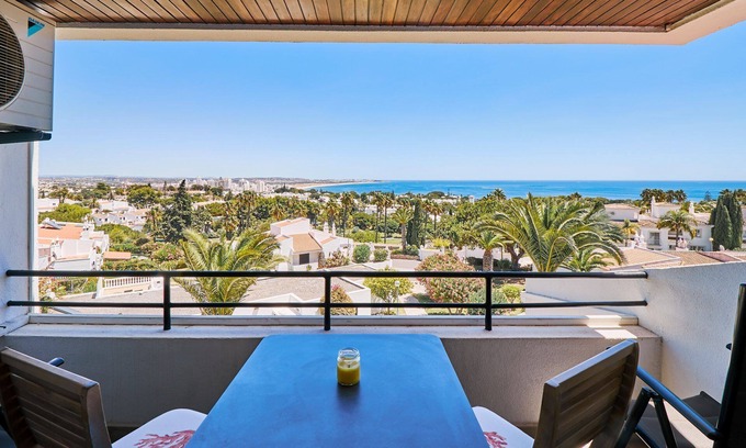 Alporchinhos Apartment | 1 bedroom apartment Carina with beautiful sea views