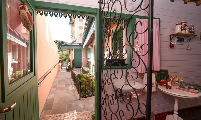 Centro Apartment | 1 Bedroom Apartment - Center of Lawn - WITH BREAKFAST