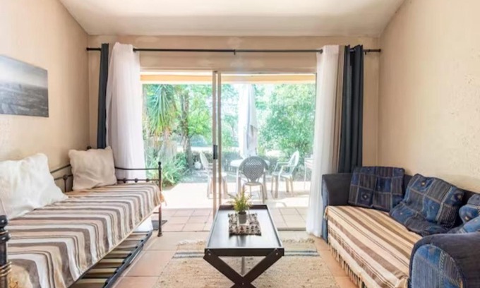 Greater Johannesburg Metropolitan Area Apartment | 1 Bedroom Cottage