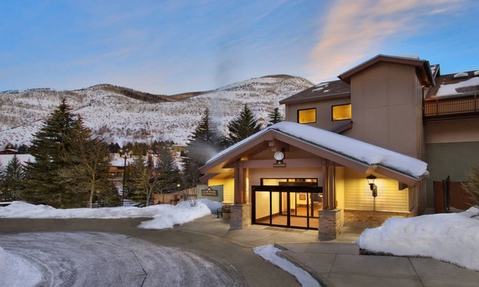 Vail Resort | 1 Bedroom Premium - Marriott's StreamSide at Vail - Birch, Douglas, and Evergreen - Full Resort Acce