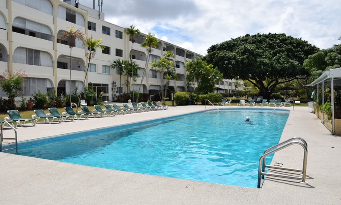 Sunset Crest Apartment | 1 Bedroom resort apartment, swimming pool, laundrate, kitchen