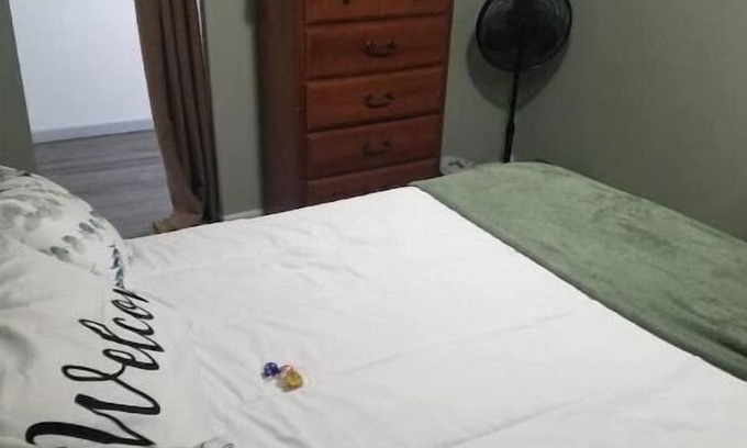 Brownstown House | 1 bedroom sleeps 4 in town with a country feel.