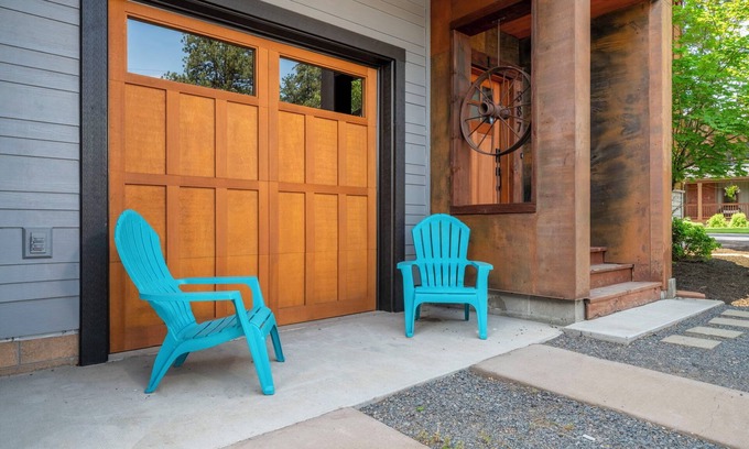 Sisters Apartment | 1 Bedroom Studio with your own courtyard