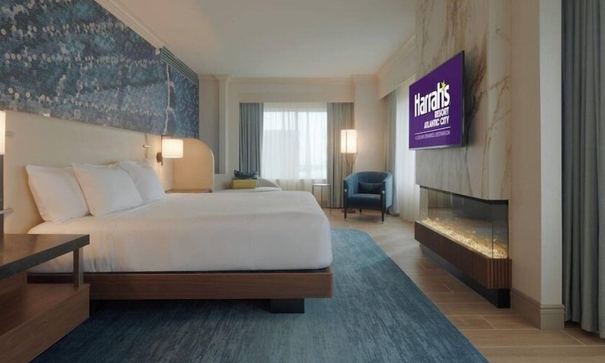 Atlantic City Hotel | 1-Bedroom Suite at a 4⭐️ Hotel
