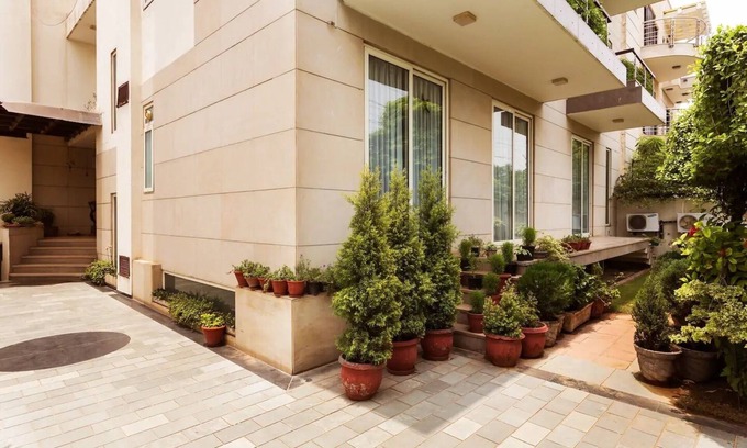 Sector 40 Bed & Breakfast | 1 BHK Serviced Apartment in awarded BnB Property