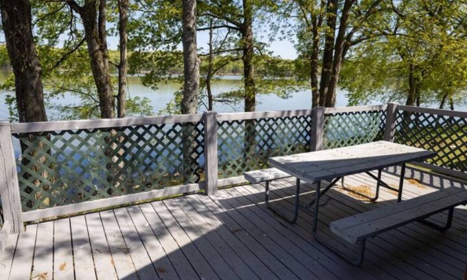 Cadiz Cabin | 1 BR 1 Bath Lakeside Cottage