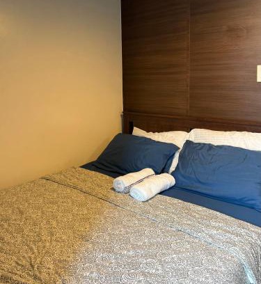 San Antonio Apartment | 1 BR Condo w Balcony in Air Residence Makati