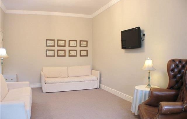 Brondesbury Park Apartment | 1 BR on Willesden Green - 232472