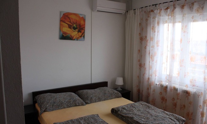 Seget Donji House | 1. Floor double room with approx. 20m² air conditioning, balcony, sea view