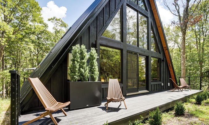 Alpine Lake House | 1 Mi to Resort Beach: Alpine Lake A-Frame!