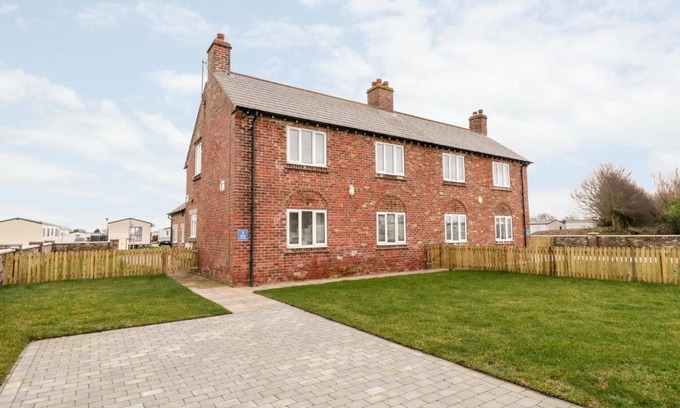 Bridlington House | 1 North Cottage
