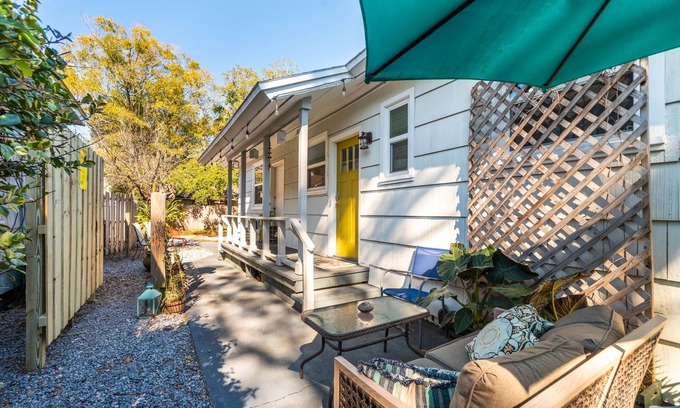 Southbank Apartment | 10/10 location, perfectly appointed and endless charming. You’ll fall in love!