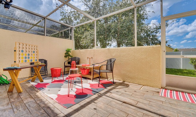 Kissimmee House | 10 Mi to Disney World: Townhome w/Community Pool!