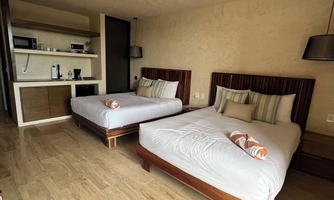 La Veleta Hotel | 10 min from the beach, 24 hrs security, concierge service.
