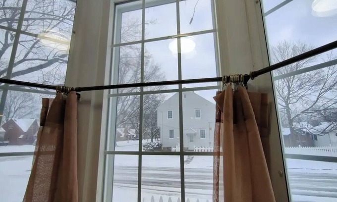 Kamm's Corners House | 10 minutes from the airport