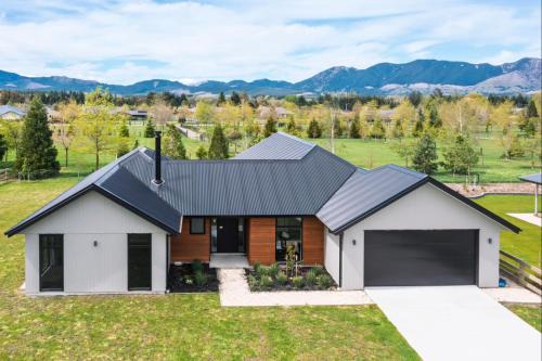 Hanmer Springs House | 10 William Jones Place