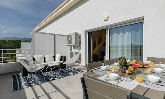 Porto-Vecchio Apartment | 100 m² Apartment ∙ 4 bedrooms ∙ 10 guests