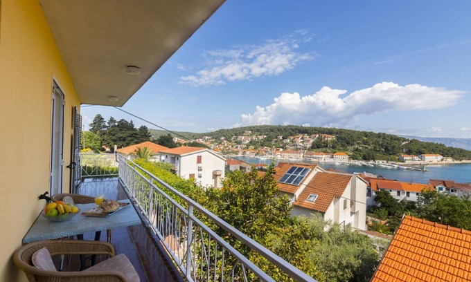 Island Hvar Apartment | 100 m² Apartment ∙ 3 bedrooms ∙ 6 guests