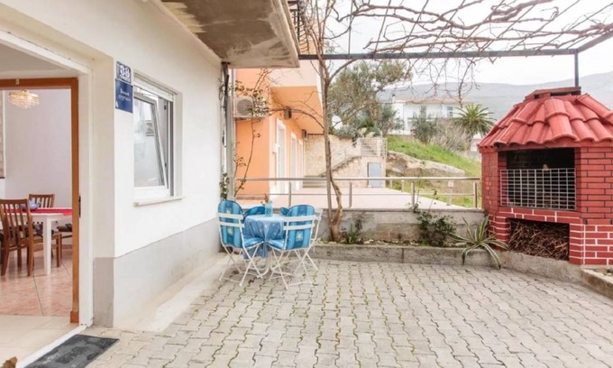 Podstrana Apartment | 100 m² Apartment ∙ 2 bedrooms ∙ 4 guests