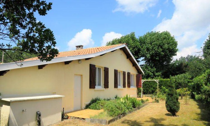 Andernos-les-Bains House | 100 m² House ∙ 3 bedrooms ∙ 6 guests