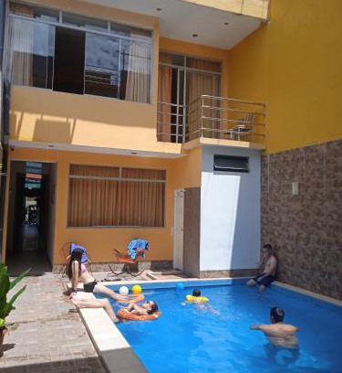 Iquitos Apartment | 100 RV APARTMENTS IQUITOS PERU-Apartamento primer piso con ventana a piscina