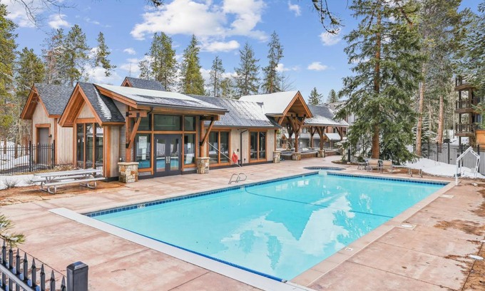 Peak 9 Condo | 101 m² Condo ∙ 2 bedrooms ∙ 8 guests