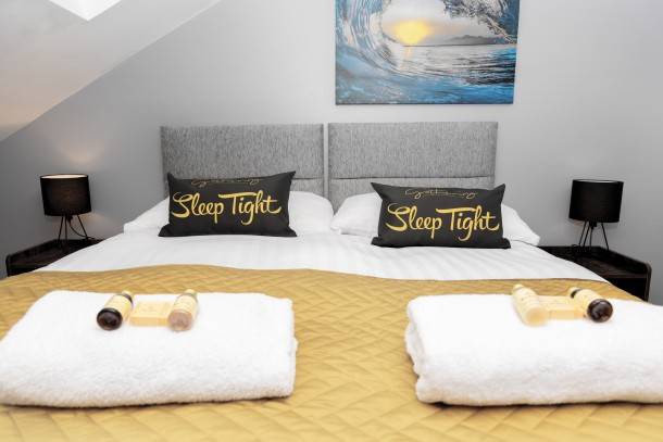 Wrexham Apartment | 105 m² Apartment ∙ 2 bedrooms ∙ 5 guests