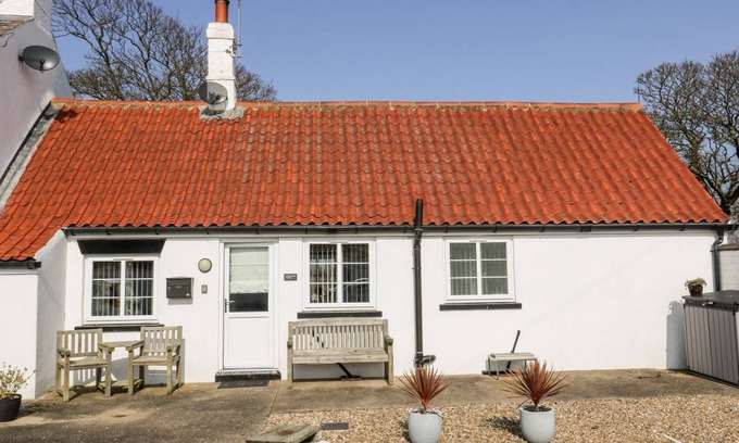 Barmston Cottage | 105 m² Cottage ∙ 2 bedrooms ∙ 4 guests