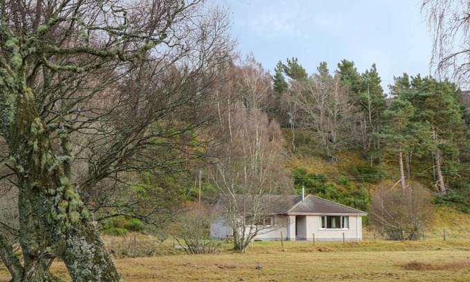 Alvie Cottage | 105 m² Cottage ∙ 2 bedrooms ∙ 4 guests
