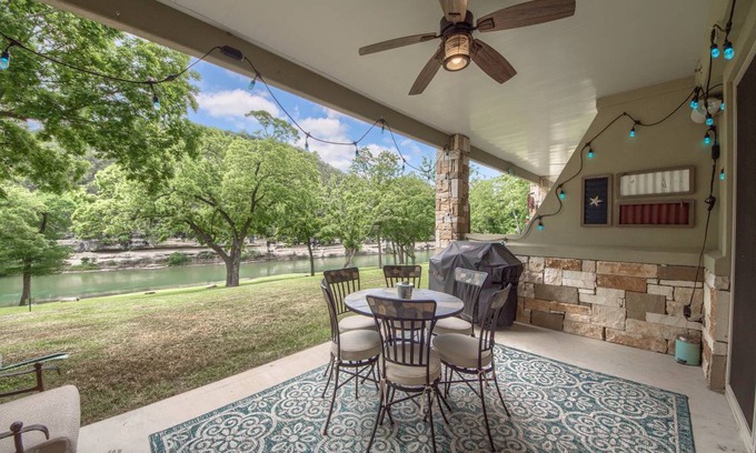 New Braunfels Apartment | 106 m² Apartment ∙ 2 bedrooms ∙ 6 guests