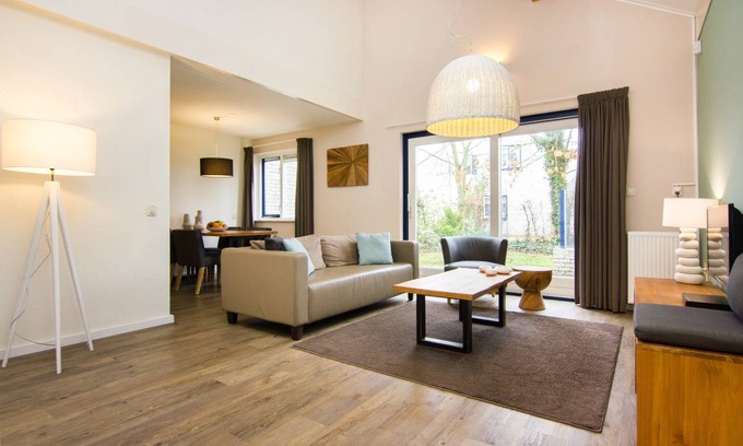 Julianadorp Villa | 108 m² Villa ∙ 2 bedrooms ∙ 4 guests