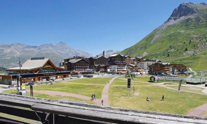 Tignes le Lac Apartment | 10m from ski slopes, 11st floor, tv, ski locker, 80m², Tignes