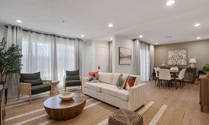 Monterey Park House | 10mins DTLA+Top Golf+Foodie Haven+WD+P