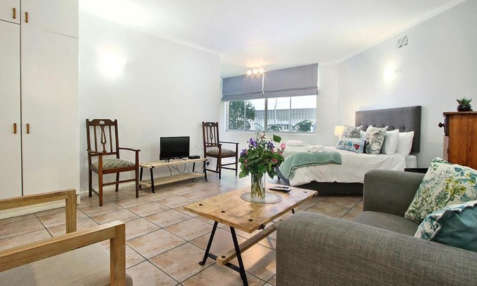 Sea Point Apartment | 12 Blue Waters