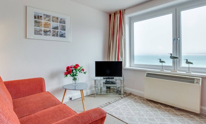 St Ives House | 12 Carrack Widden - One Bedroom House, Sleeps 4